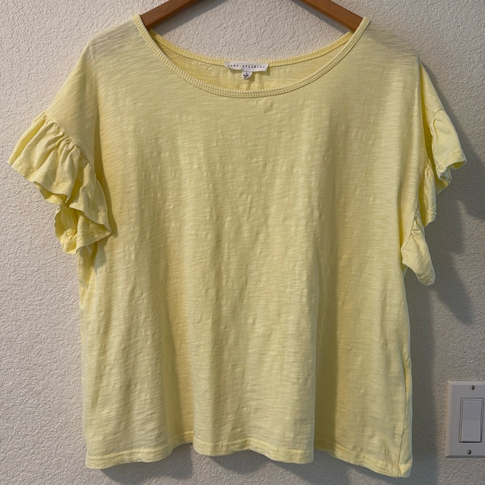Jane + Delancey pale yellow cotton boxy tee with flutter sleeves, size large